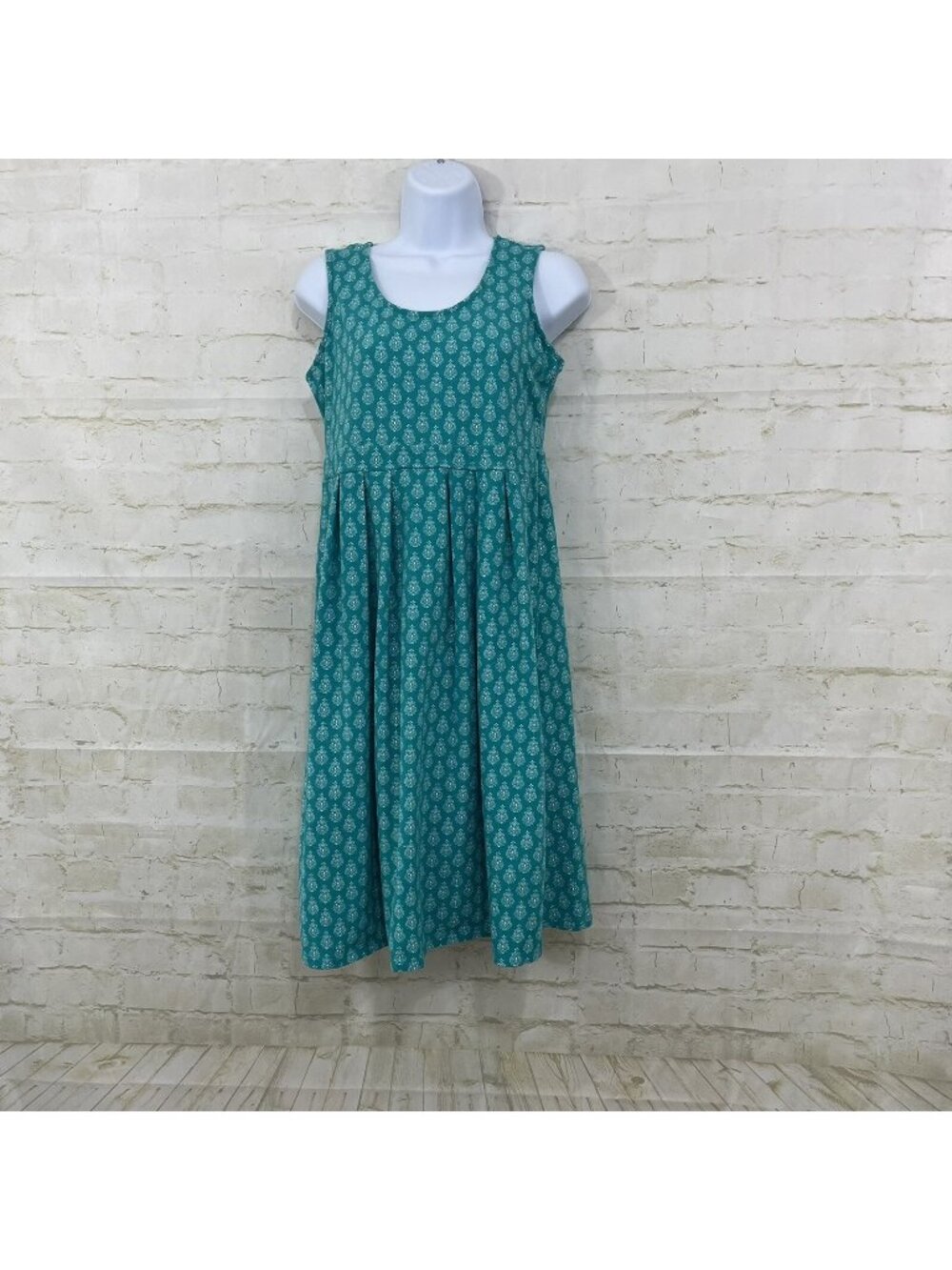 Chadwicks Green Medallion Print Scoop Neck Sleeveless Dress